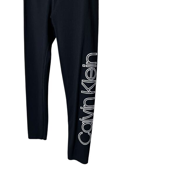 Calvin Klein Performance 3/4 length leggings spell out logo Hidden Pocket Small - Picture 2 of 6